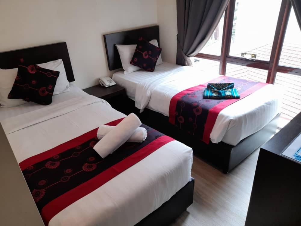 Swing & Pillows - Dataran Merdeka Hotel 2*