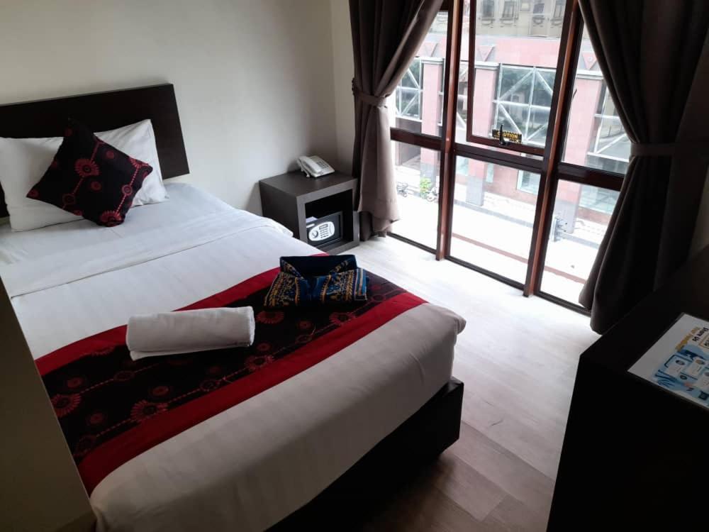 Hotel Swing & Pillows - Dataran Merdeka 2*